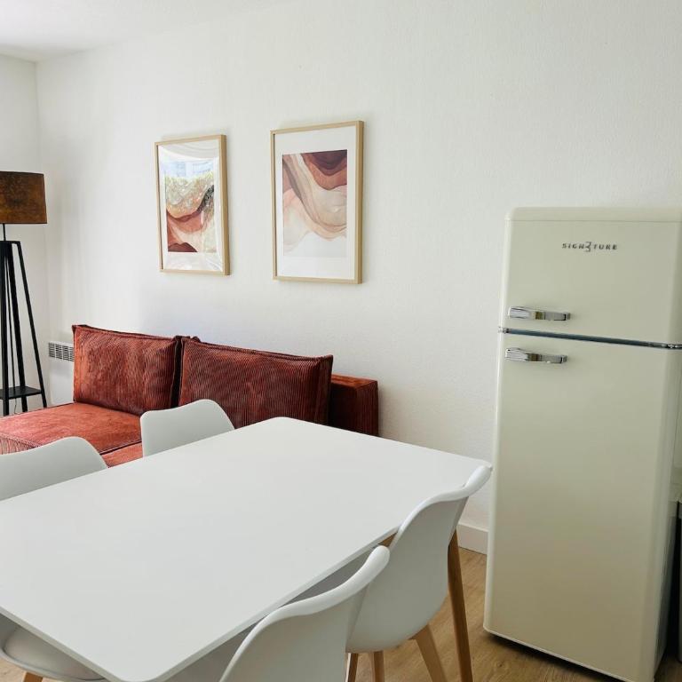 Super Comfy Port Fréjus Piscine 2 chambres 6 personnes - Apartment mit 2 Schlafzimmern und Terrasse - 2