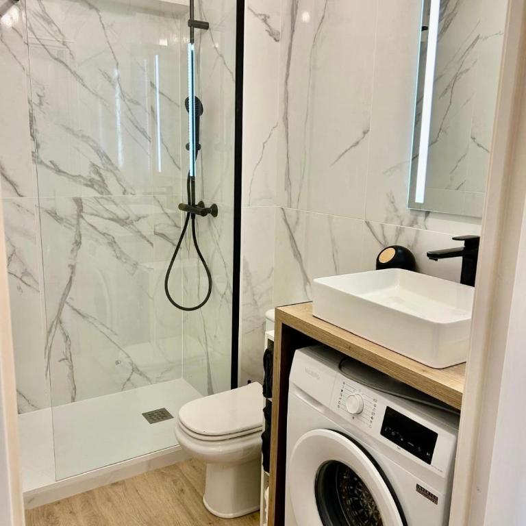 Super Comfy Port Fréjus Piscine 2 chambres 6 personnes - Apartment mit 2 Schlafzimmern und Terrasse - 3