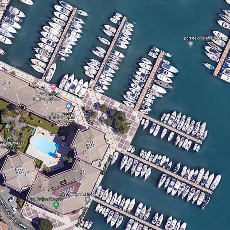 Super Comfy Port Fréjus Piscine 2 chambres 6 personnes - Apartment mit 2 Schlafzimmern und Terrasse - 12