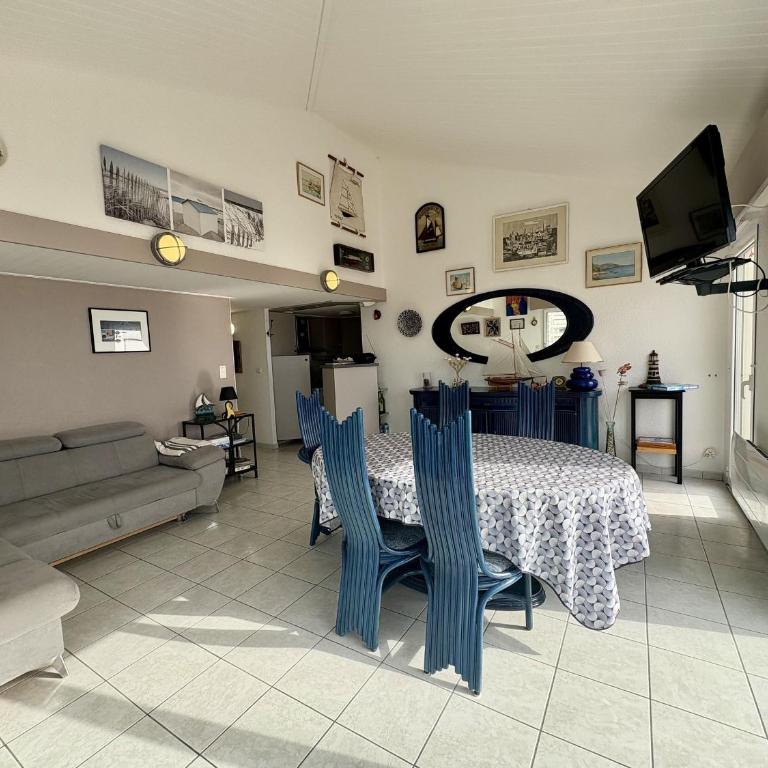 Appartement l'Amirauté face océan avec wifi gratuit - FR-1-323-456 - Apartment - 4