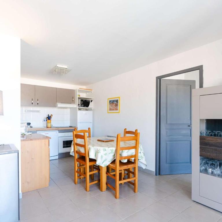 Appartement T3 avec Ascenseur et Parking à Narbonne - FR-1-409-279 - Apartment - 7