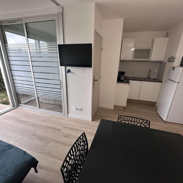Appartement 2 Pièces Climatisé avec Garage - Grau-du-Roi - FR-1-731-131 - Apartment - 8