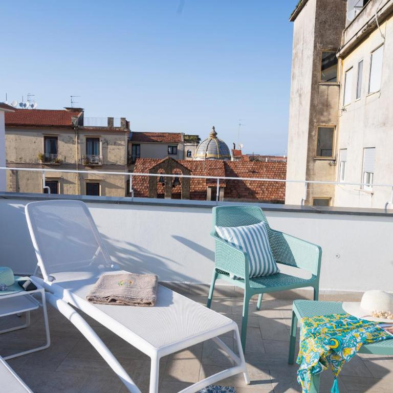 Casa Dafne Sorrento historical center wonderful rooftop - Two-Bedroom House - 16