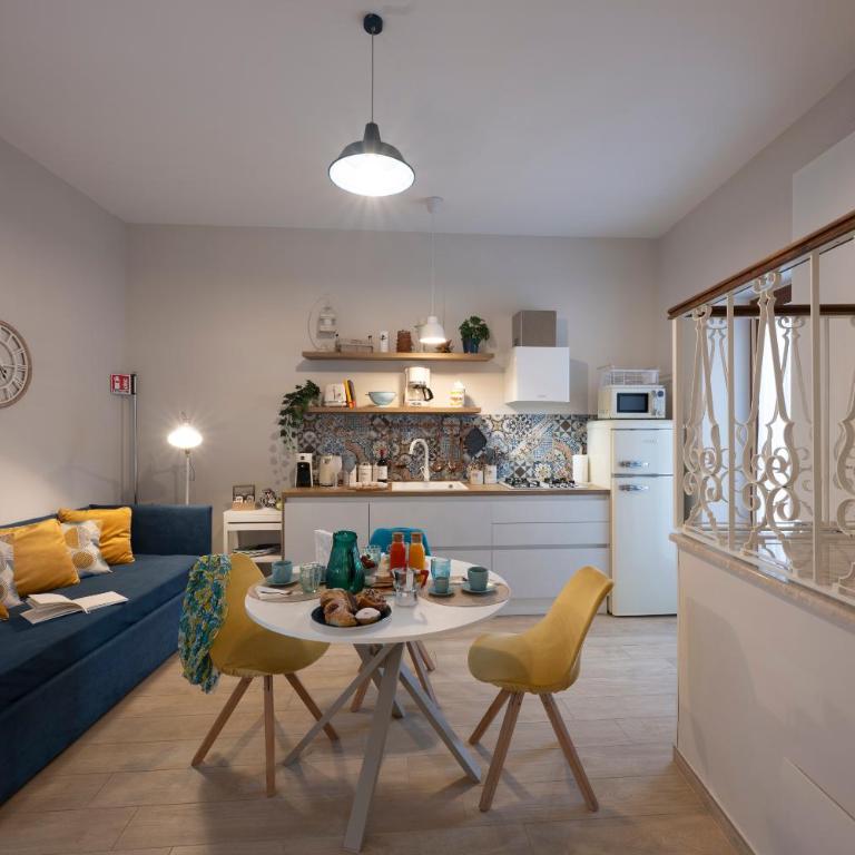 Casa Dafne Sorrento historical center wonderful rooftop - Two-Bedroom House - 24
