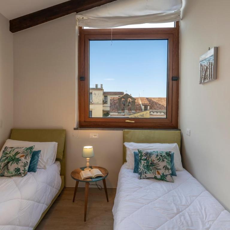 Casa Dafne Sorrento historical center wonderful rooftop - Two-Bedroom House - 47