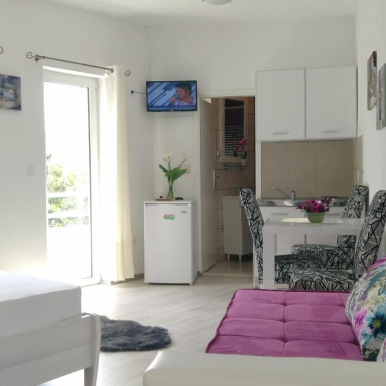 Apartments Jadran - Studio s Terasom i Pogledom na More - 2