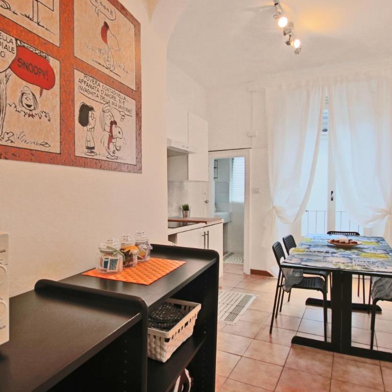 Duomo Amazing Downtown Como Centre - Appartamento con 2 Camere da Letto e Balcone - 16