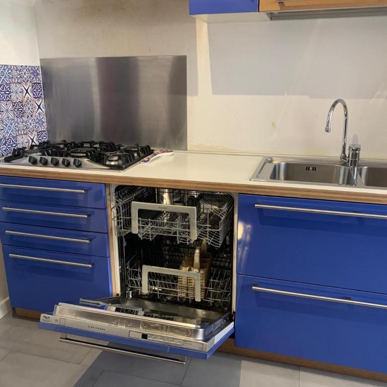Suite Mela - Two-Bedroom Apartment - 35