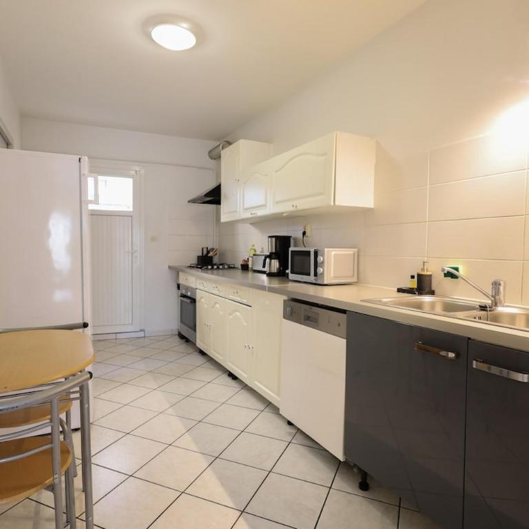 L'émeraude - Three-Bedroom House - 31