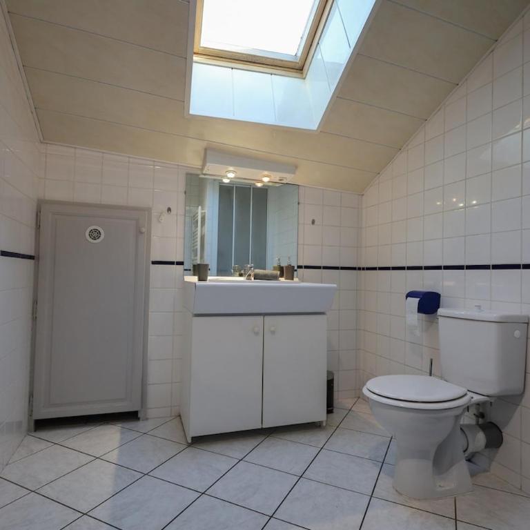 L'émeraude - Three-Bedroom House - 13