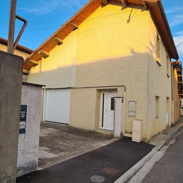 L'émeraude - Three-Bedroom House - 8