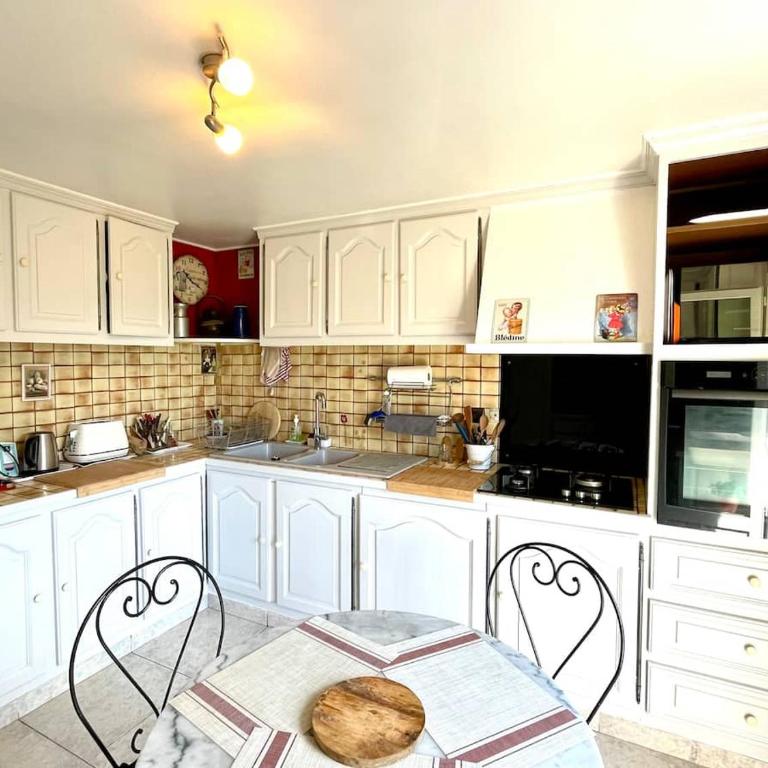Jolie maison hauteur d'Antibes - Two-Bedroom House - 16