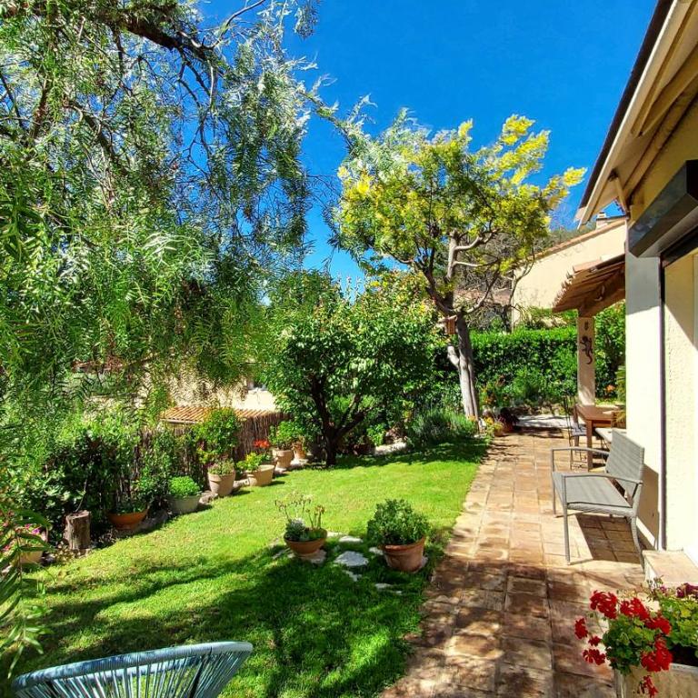 Jolie maison hauteur d'Antibes - Two-Bedroom House - 8