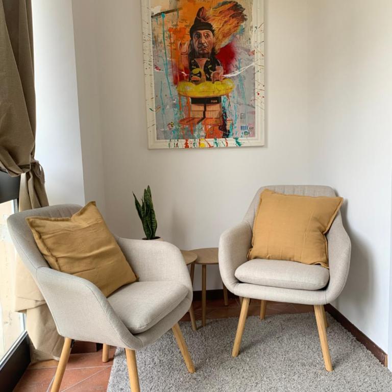 La Villa Como - Double Room with Private Bathroom - 8