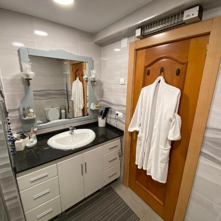 Un Lugar Para Descansar En Alicante - Four-Bedroom Deluxe Apartment - 11