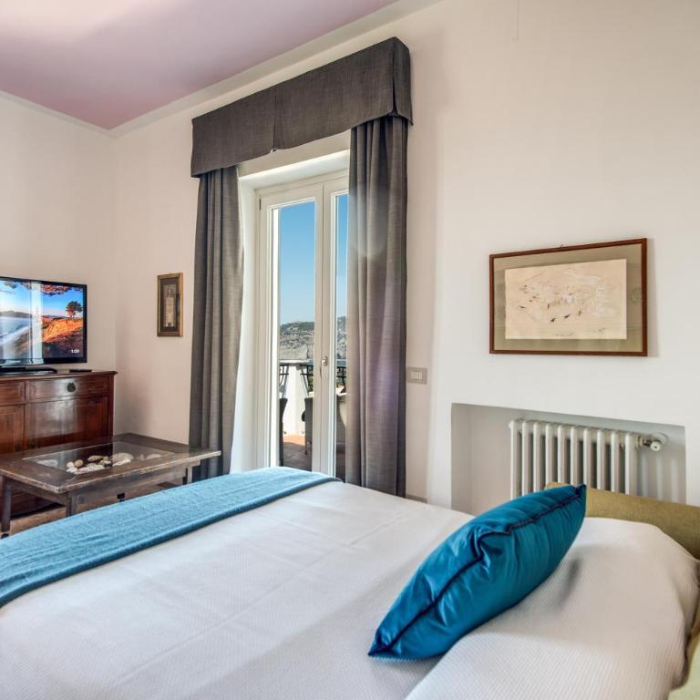 M Suites Sorrento - One-Bedroom Apartment with Shower and Sea View - 7