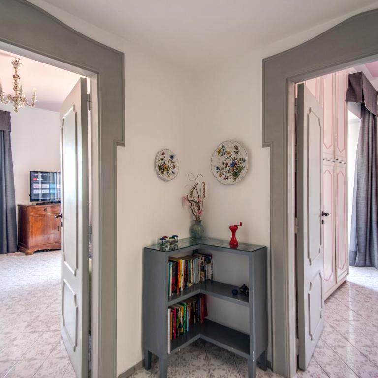 M Suites Sorrento - One-Bedroom Apartment with Shower and Sea View - 17