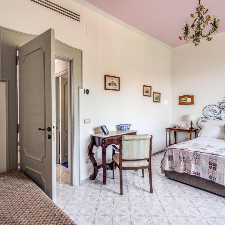 M Suites Sorrento - One-Bedroom Apartment with Bath and Sea View - 6