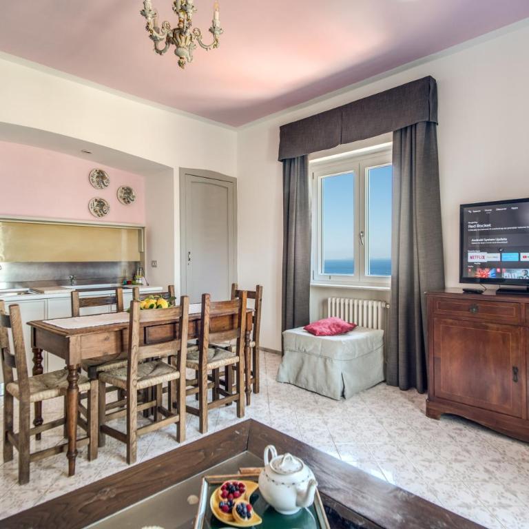 M Suites Sorrento - One-Bedroom Apartment with Shower and Sea View - 12