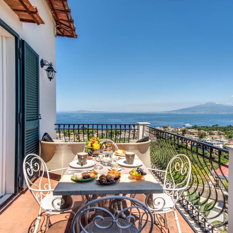 M Suites Sorrento - One-Bedroom Apartment with Shower and Sea View - 18