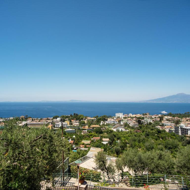 M Suites Sorrento - One-Bedroom Apartment with Bath and Sea View - 20