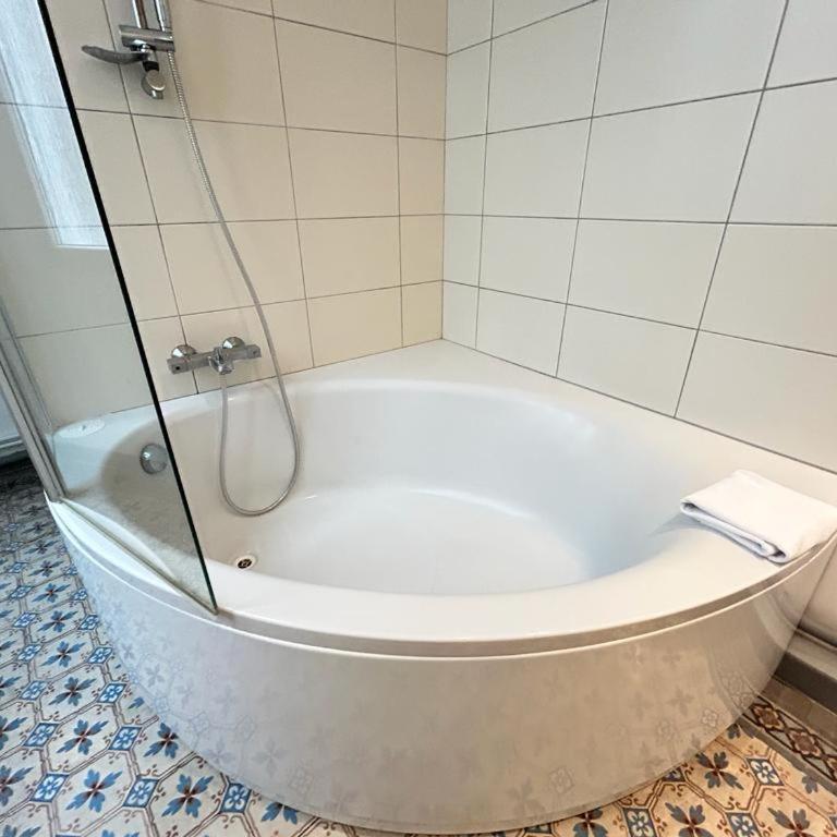 Vesle magnifique T4 hyper centre 6 personnes - Appartement 3 Chambres - 28