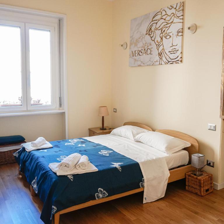 Easy Room Italy Balcony Apartments - Two-Bedroom Apartment - 5