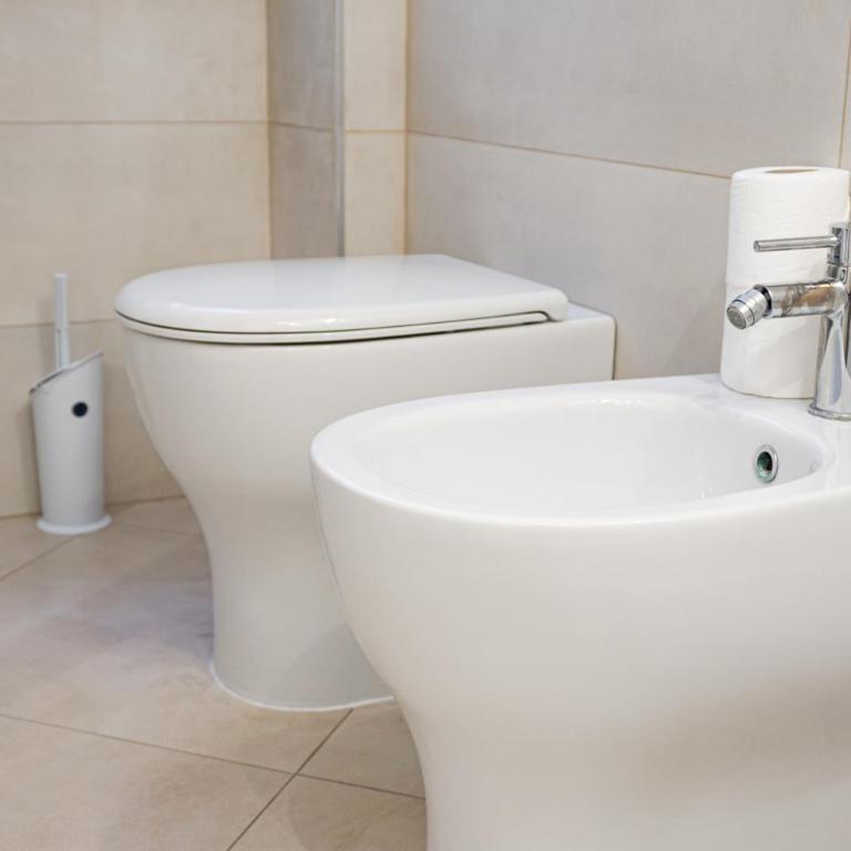 Easy Room Italy Balcony Apartments - Two-Bedroom Apartment - 8