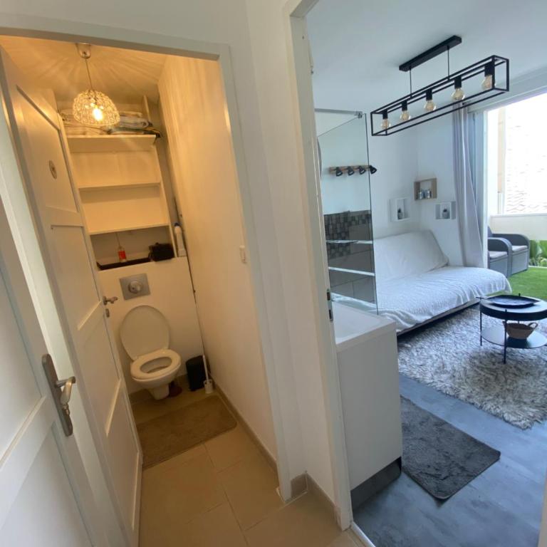 Logement dans une résidence de bien être avec jacuzzi et piscine chauffée - Studio avec Terrasse - 15
