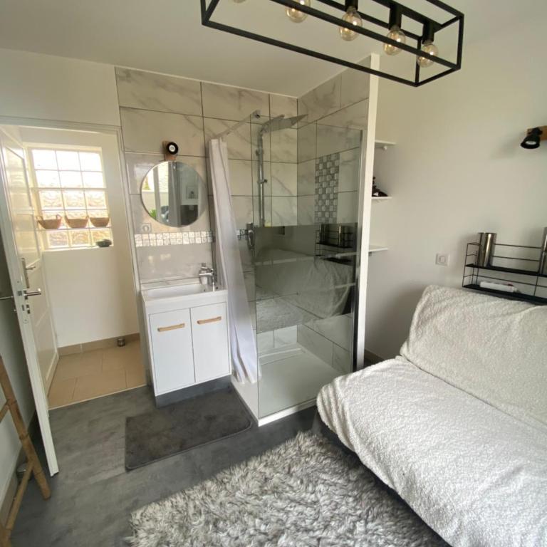 Logement dans une résidence de bien être avec jacuzzi et piscine chauffée - Studio avec Terrasse - 17