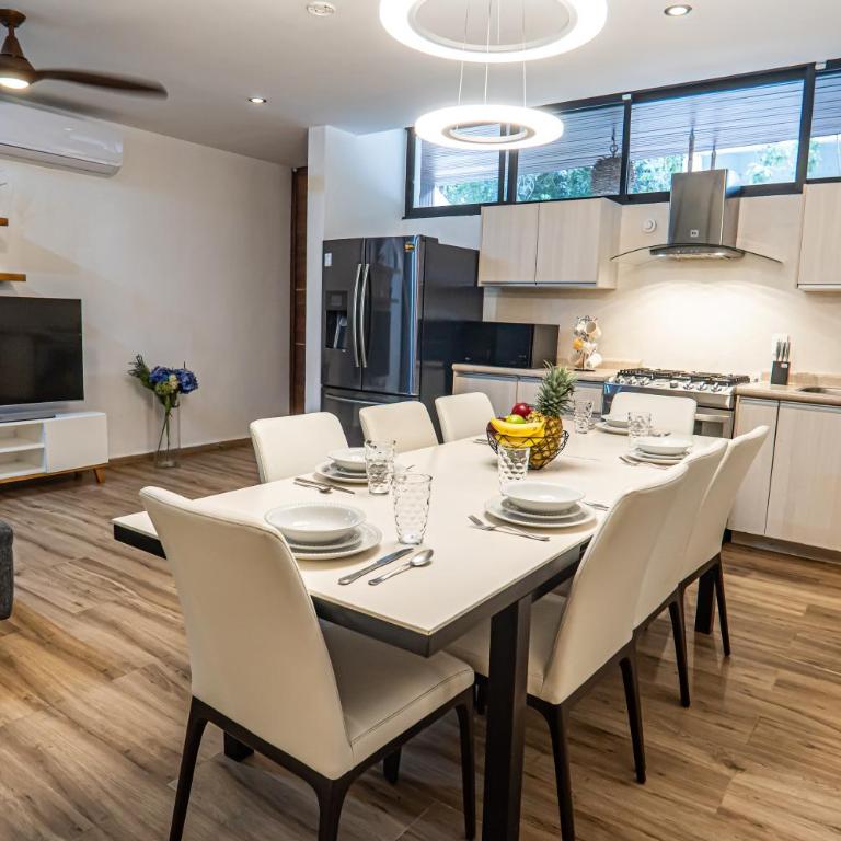 Two-Condos House in Great location with Rooftop and Pool and BBQ - Casa de 4 dormitorios - 4