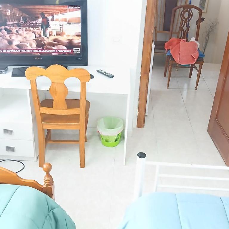 Habitación Privada Doble Toledo - Habitación Estándar con baño compartido - 2 camas - 13