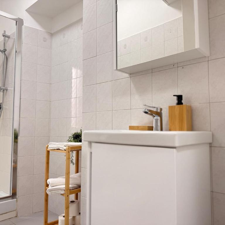Loft Panoramico a due passi dalla stazione - One-Bedroom Apartment - 13