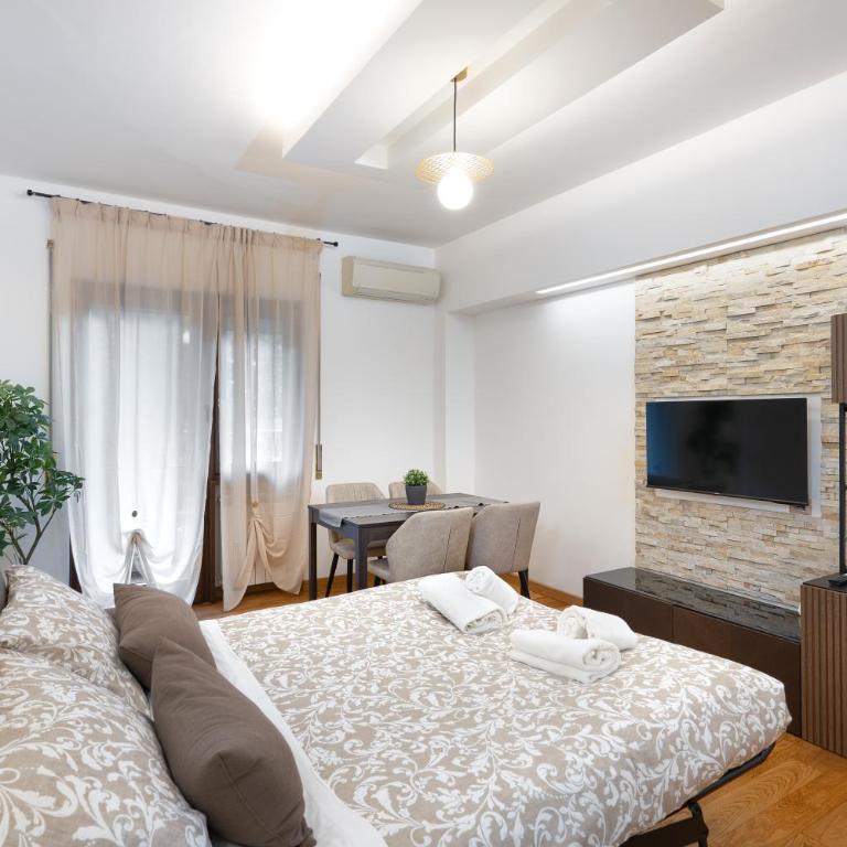 Your Place in Rome Apartments - Two-Bedroom Apartment - 11