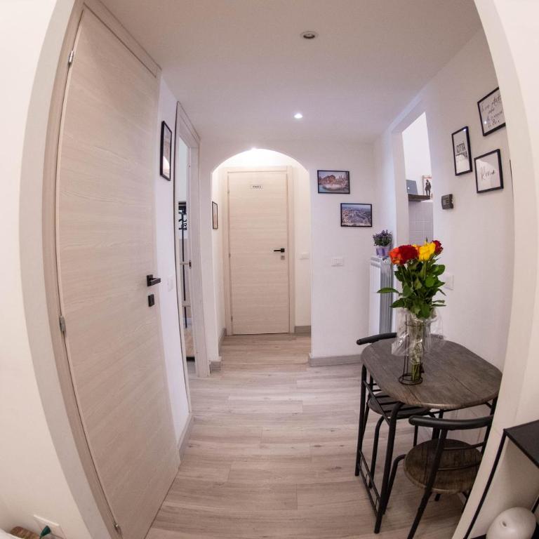 Vatican Fashion Home - Three-Bedroom Apartment - 74