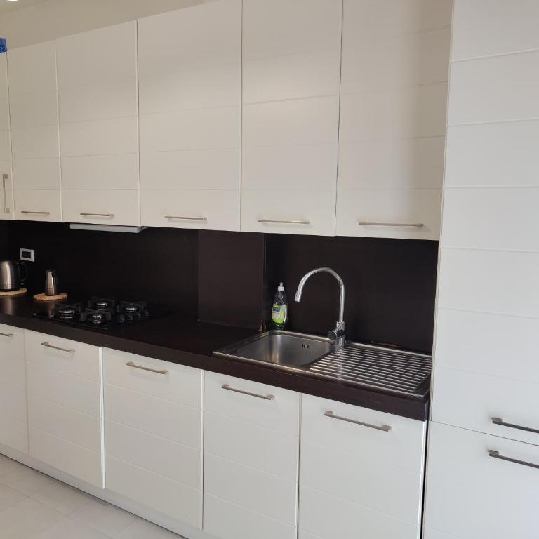Your City Retreat - Two-Bedroom Apartment - 9