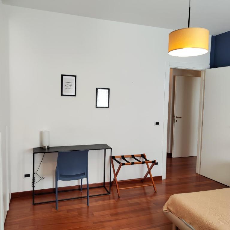 Your City Retreat - Two-Bedroom Apartment - 25