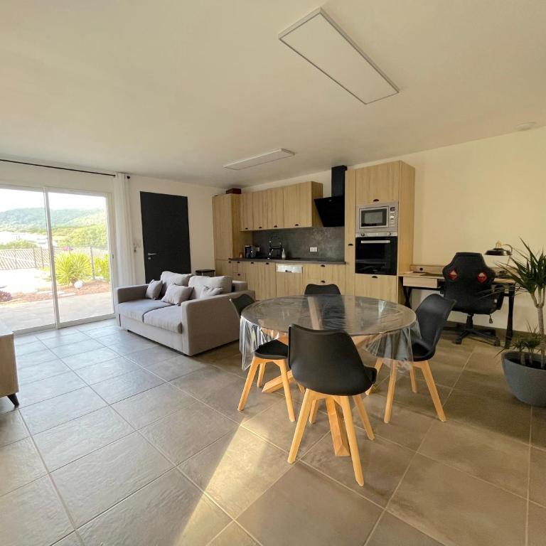 La Maison de vacances à Ajaccio- Proche plage et aéroport- Extérieur privatif avec barbecue - Maison 2 Chambres - 2
