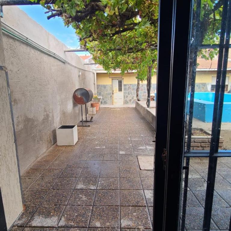 CASA "B" BARRIO 14 de Octubre - Neuquén RUTA 7 - - Casa de 2 dormitorios - 12