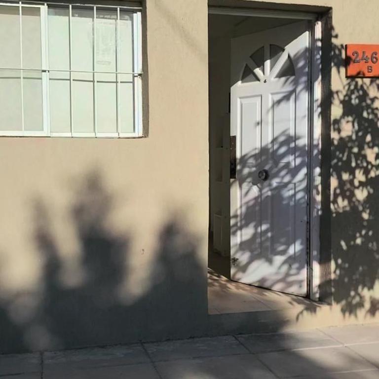 CASA "B" BARRIO 14 de Octubre - Neuquén RUTA 7 - - Casa de 2 dormitorios - 21