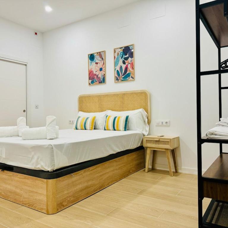 FLAT A - Wide & Cool Flat Next To Historic Center - One-Bedroom Apartment - 2