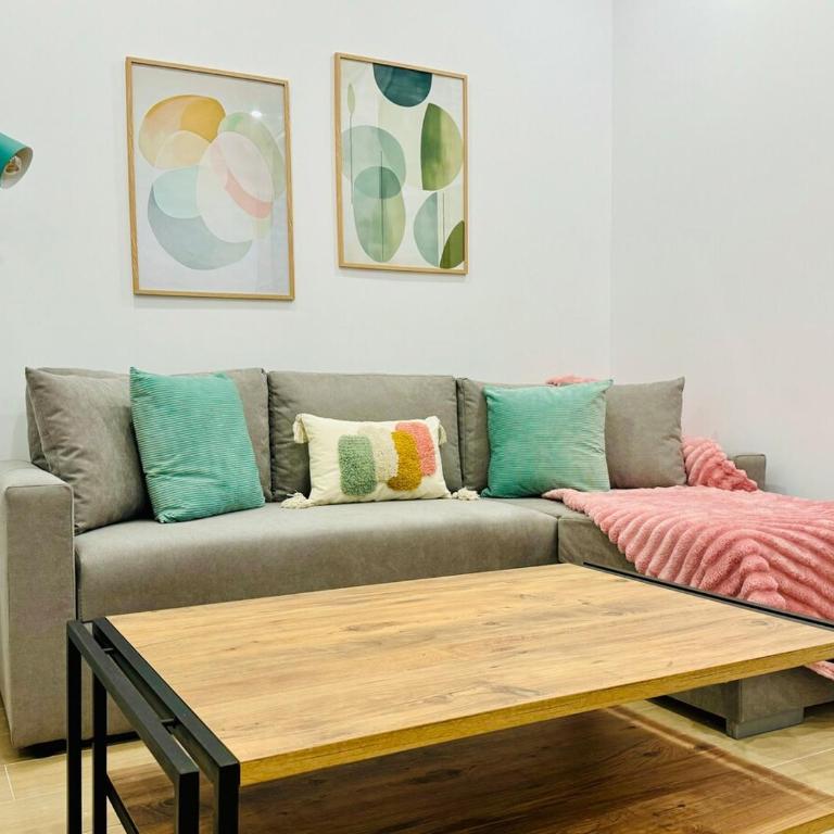 FLAT A - Wide & Cool Flat Next To Historic Center - One-Bedroom Apartment - 6
