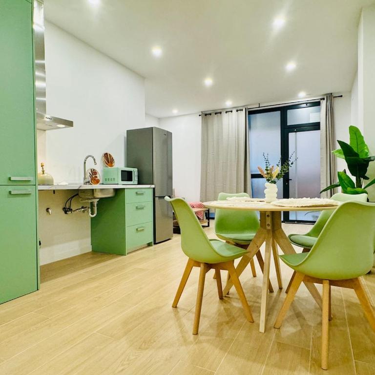 FLAT A - Wide & Cool Flat Next To Historic Center - One-Bedroom Apartment - 7