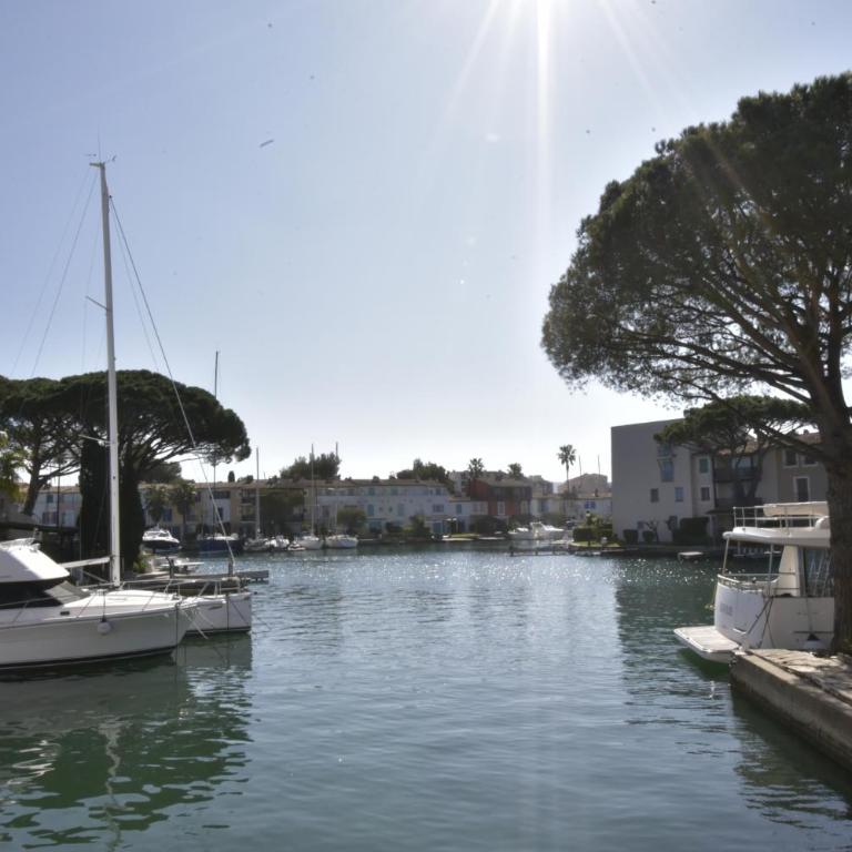 Hübsches Haus direkt am Wasser, St. Tropez 15 Min! - Haus mit 4 Schlafzimmern - 36