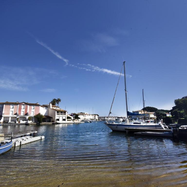 Hübsches Haus direkt am Wasser, St. Tropez 15 Min! - Haus mit 4 Schlafzimmern - 39
