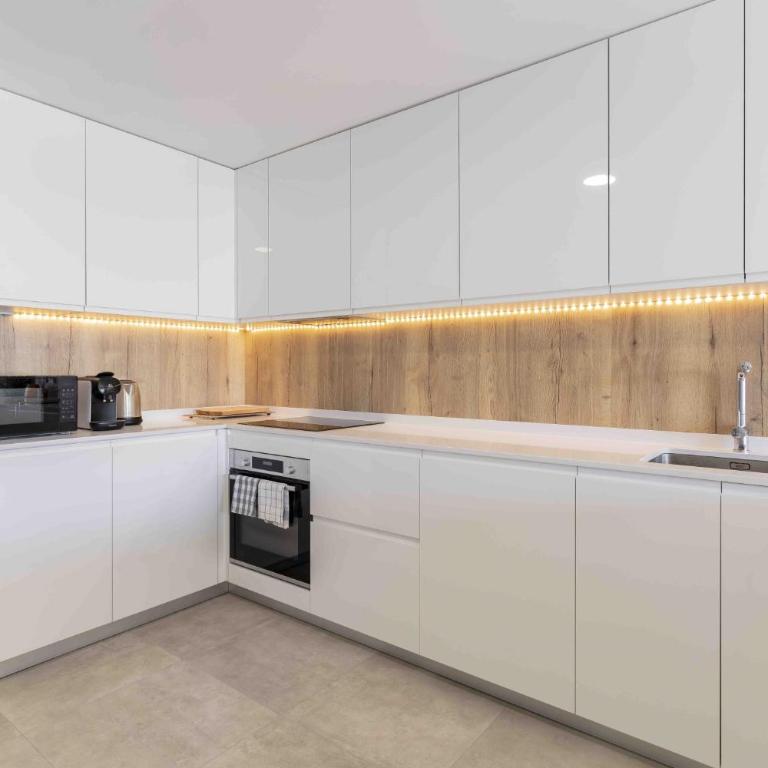DON LEO Charming 3 Bedroom apartment in Estepona close to the sea - Apartment - 27