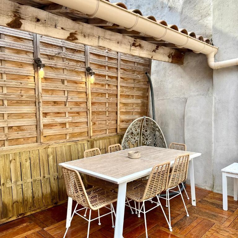 Superbe appartement grande terrasse centre ville St Rémy - Appartement 2 Chambres - 15