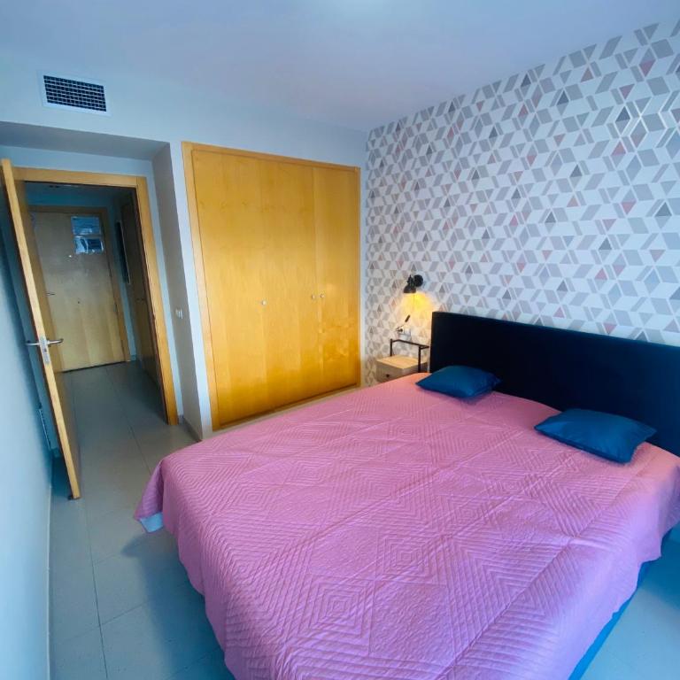Hermoso piso en un paso de la Playa de Fenals con piscina - Casa con 1 dormitorio - 22