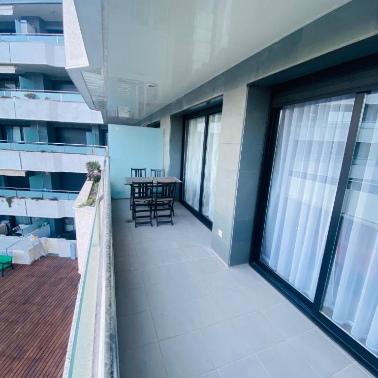 Hermoso piso en un paso de la Playa de Fenals con piscina - Casa con 1 dormitorio - 11