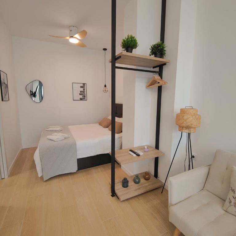 Delfín - Entire Apt - Near Beach and Stadium by Río Turia Apartments - One-Bedroom Apartment - 13